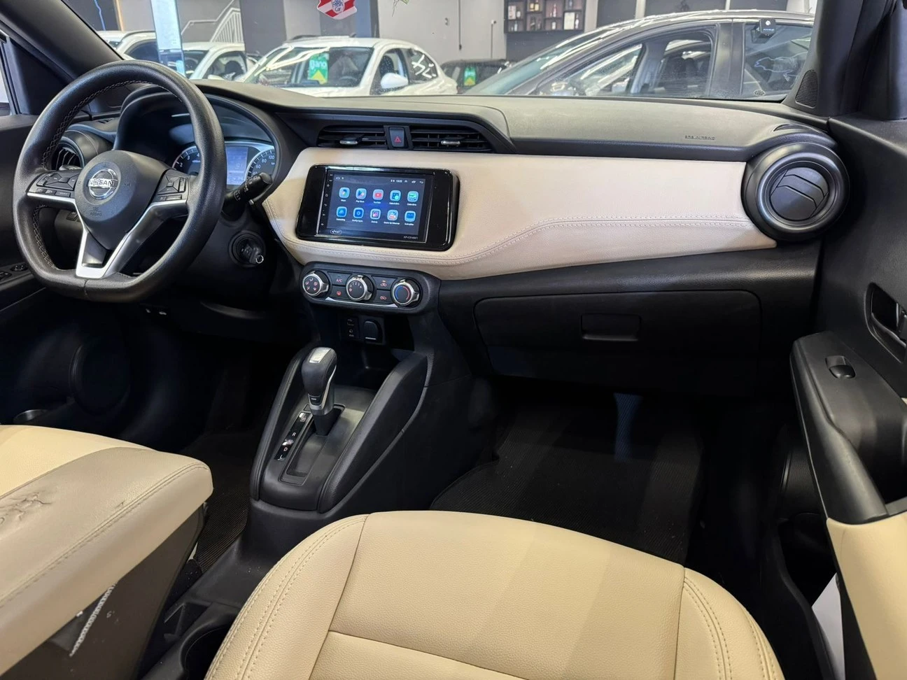 NISSAN KICKS