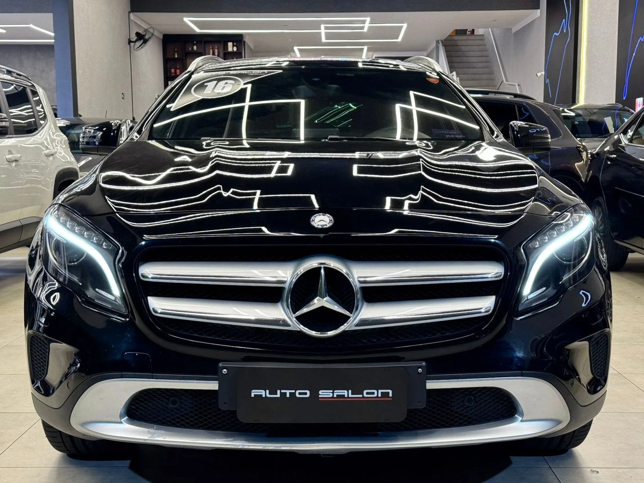 MERCEDES-BENZ GLA 200
