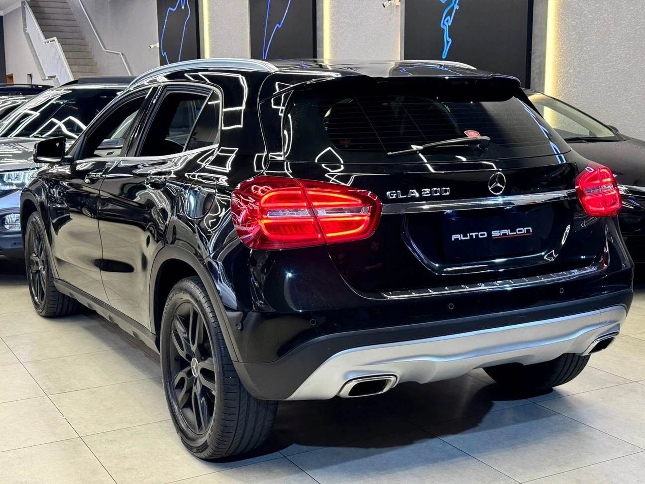 MERCEDES-BENZ GLA 200
