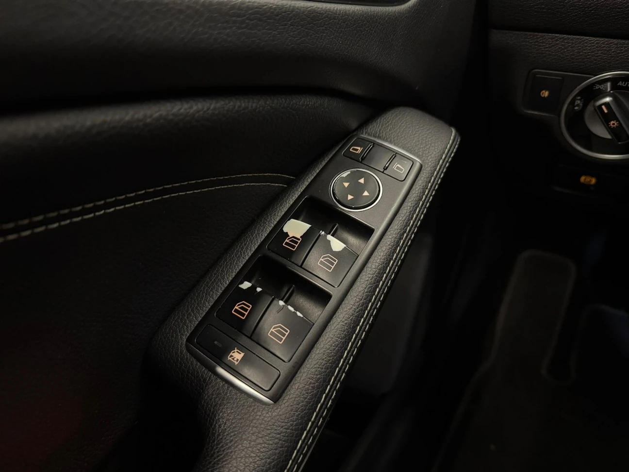 MERCEDES-BENZ GLA 200