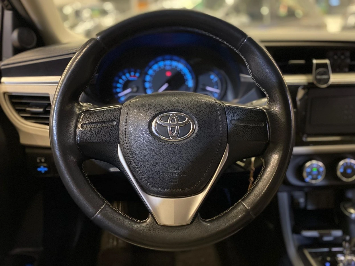 TOYOTA COROLLA