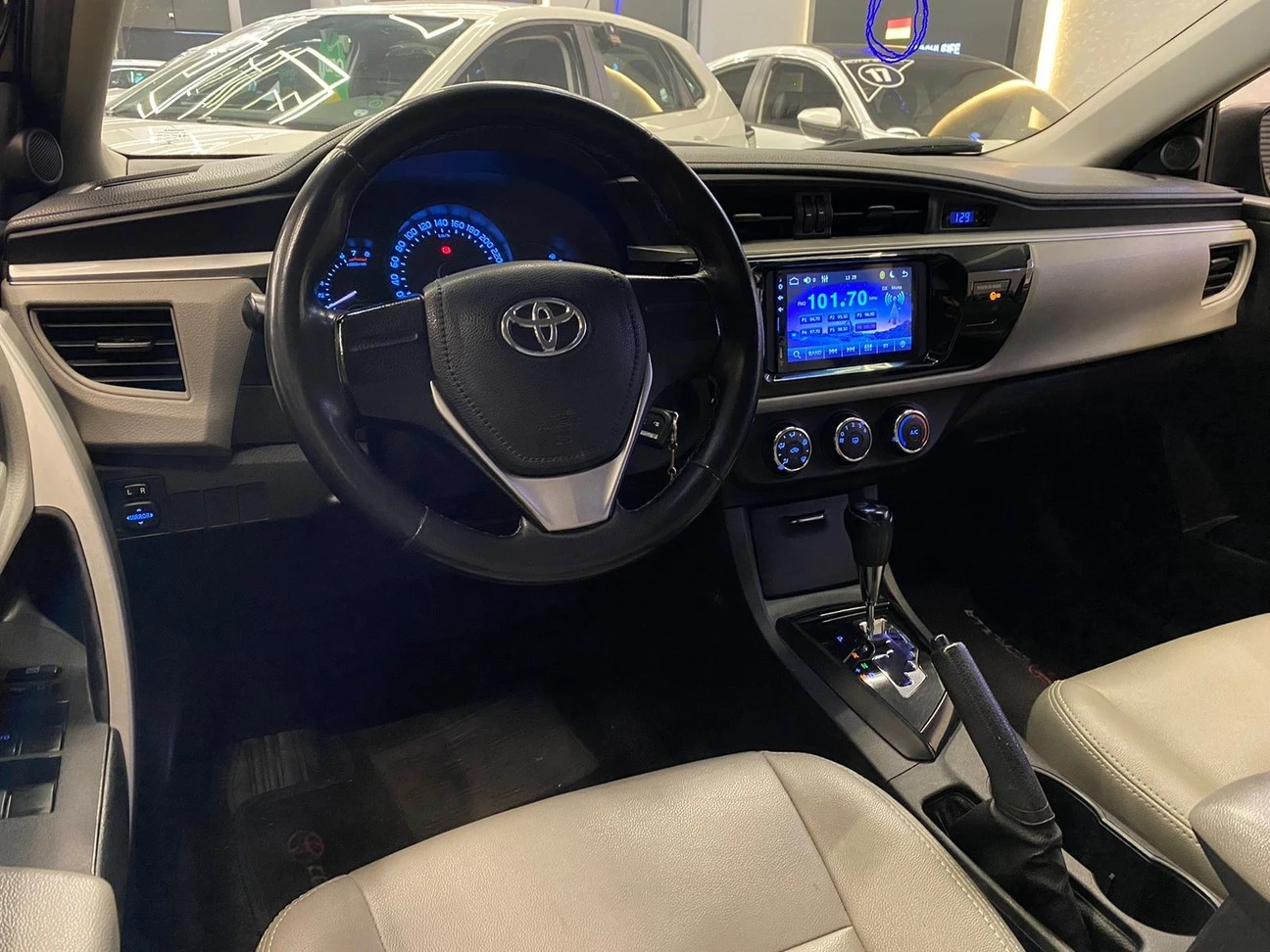 TOYOTA COROLLA