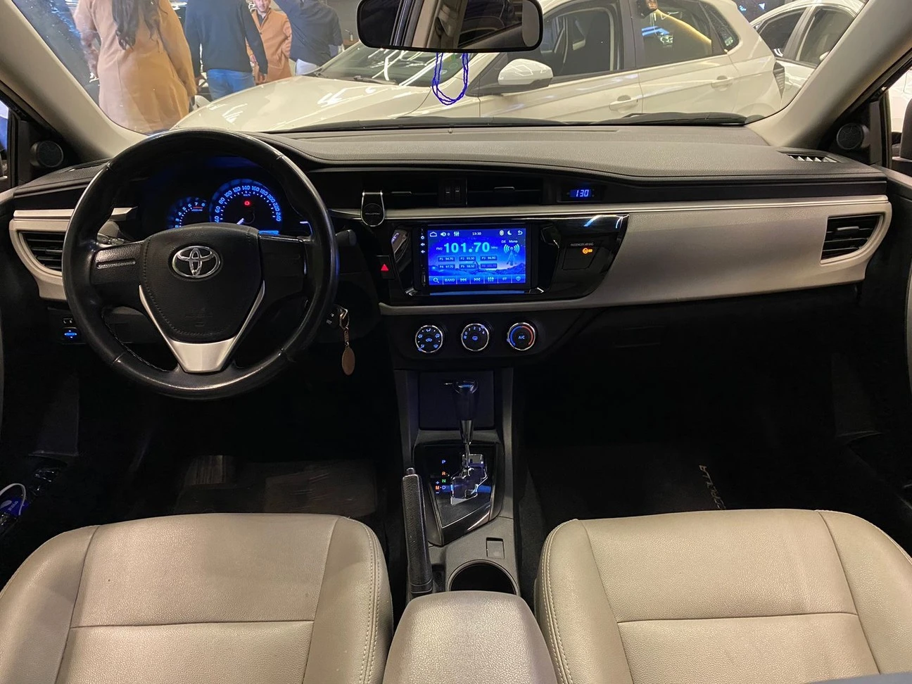 TOYOTA COROLLA