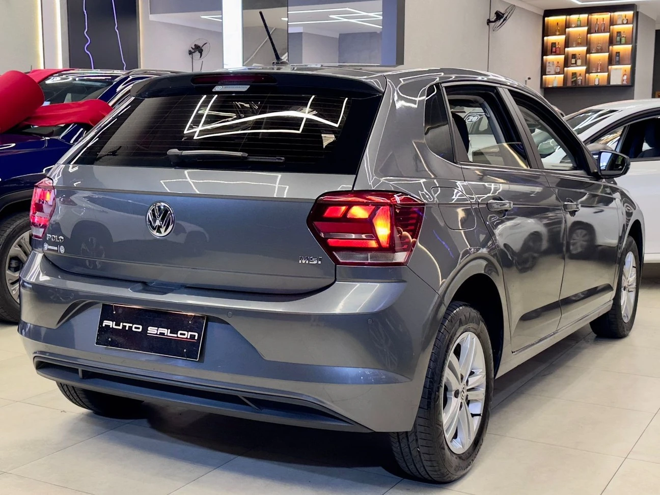 VOLKSWAGEN POLO