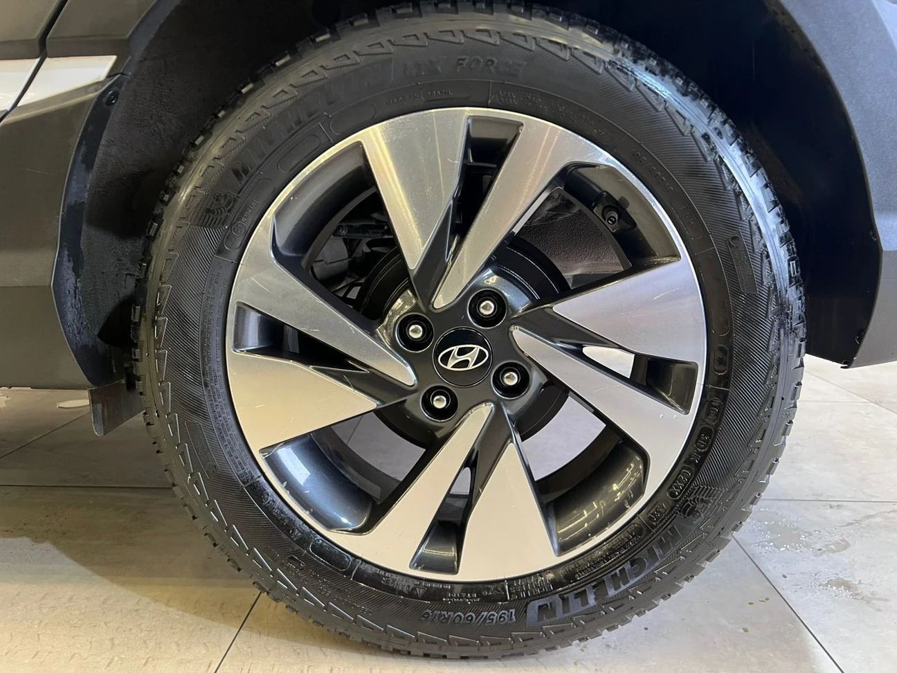 HYUNDAI HB20X