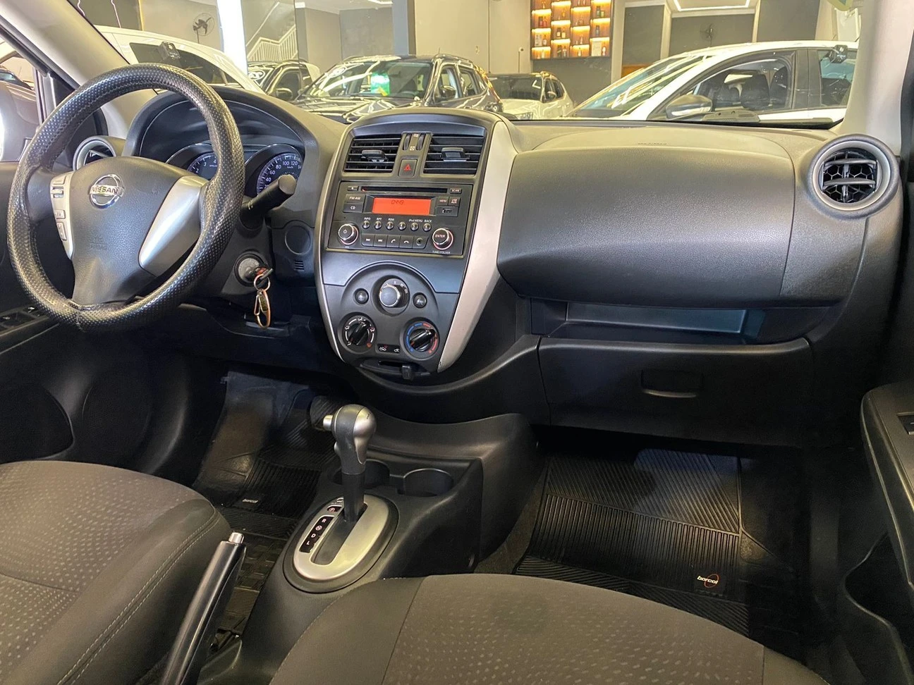 NISSAN VERSA