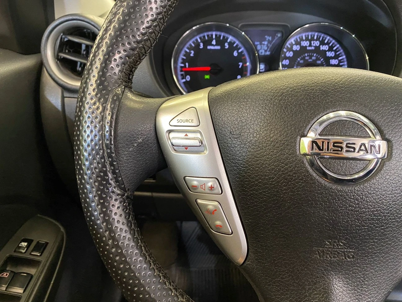 NISSAN VERSA