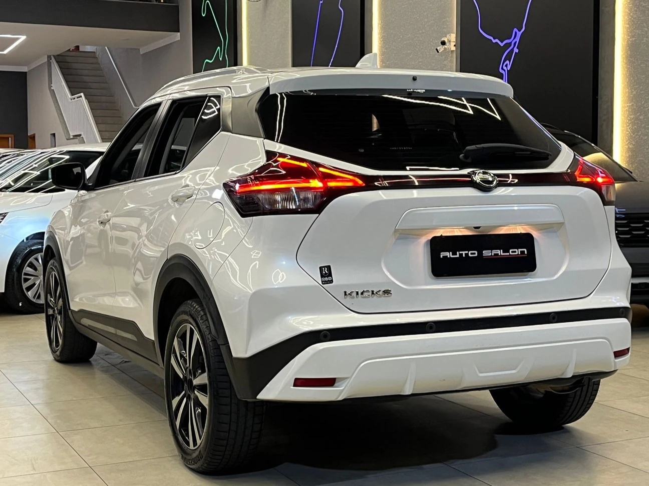 NISSAN KICKS