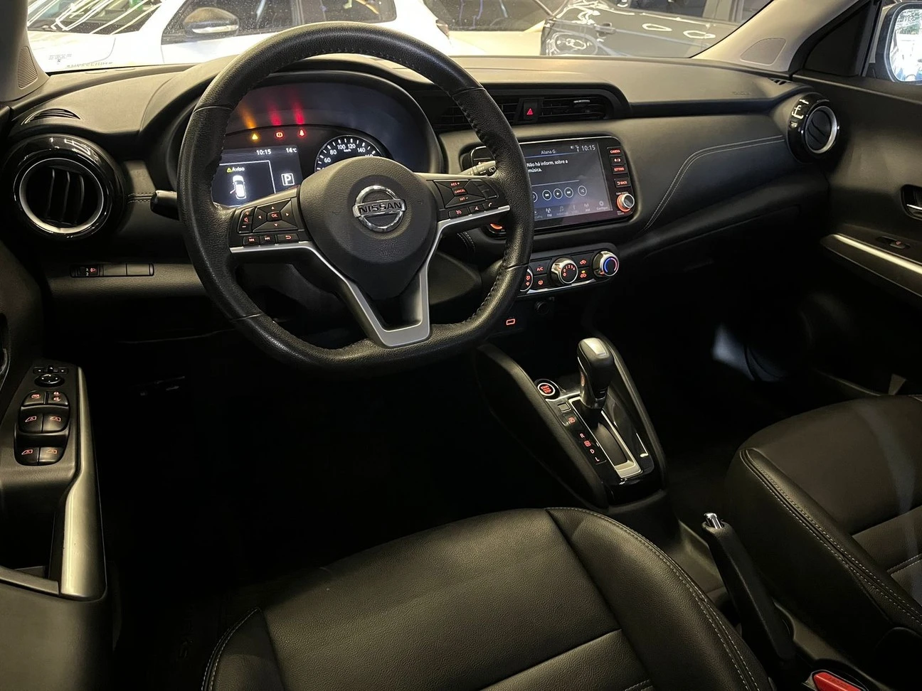 NISSAN KICKS