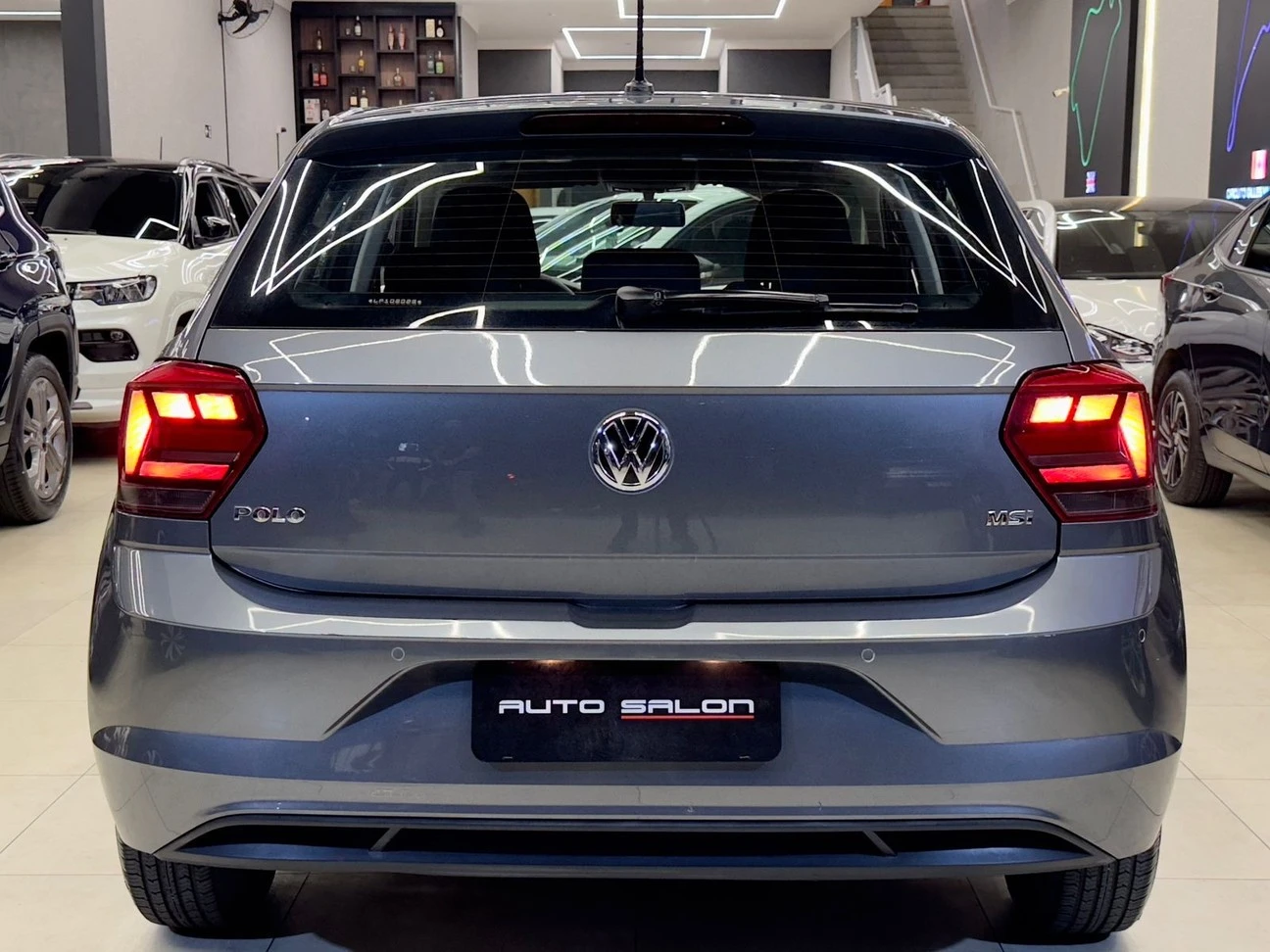 VOLKSWAGEN POLO