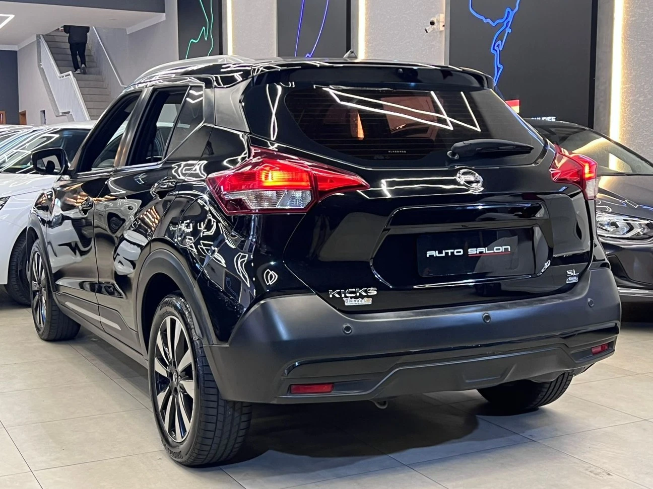NISSAN KICKS