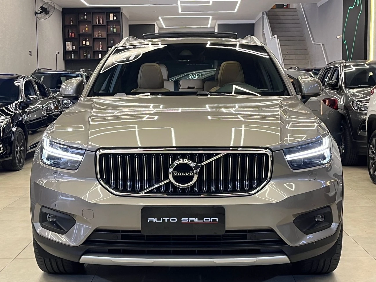 VOLVO XC40