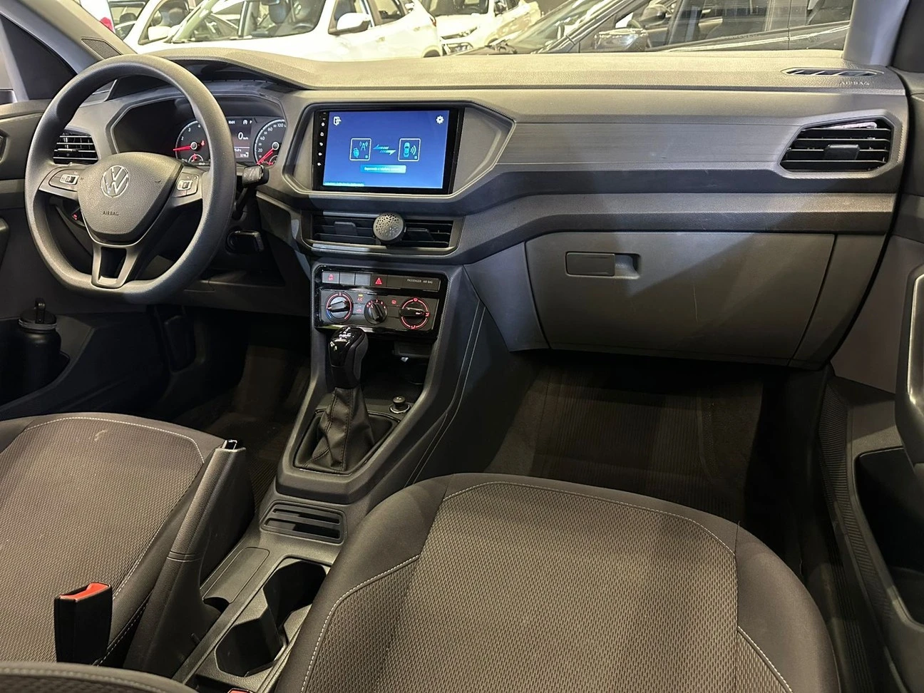 VOLKSWAGEN T-CROSS