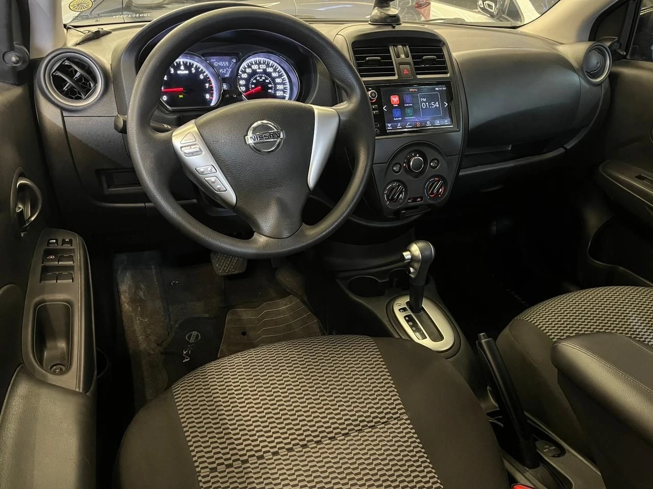 NISSAN VERSA
