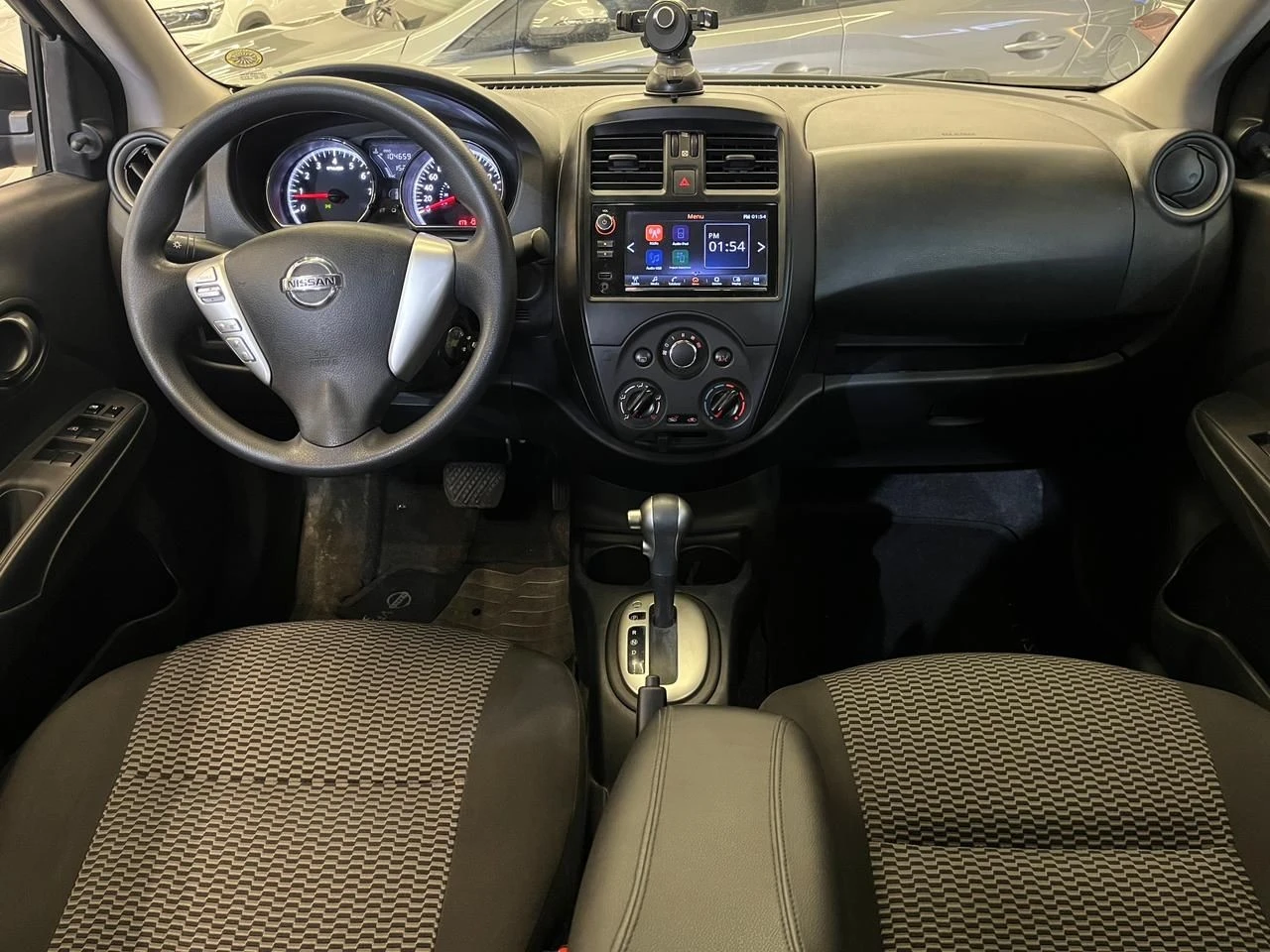 NISSAN VERSA