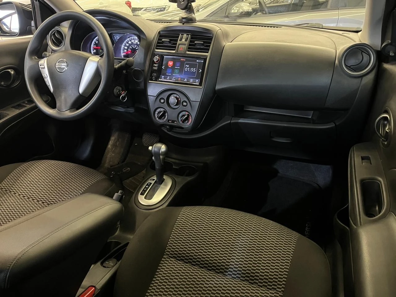NISSAN VERSA