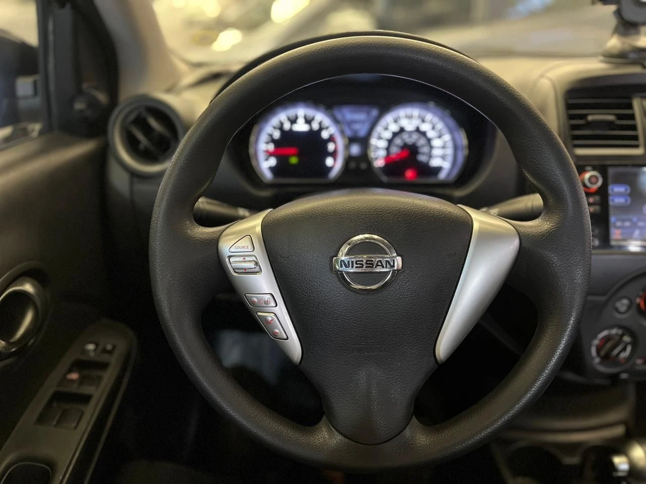 NISSAN VERSA