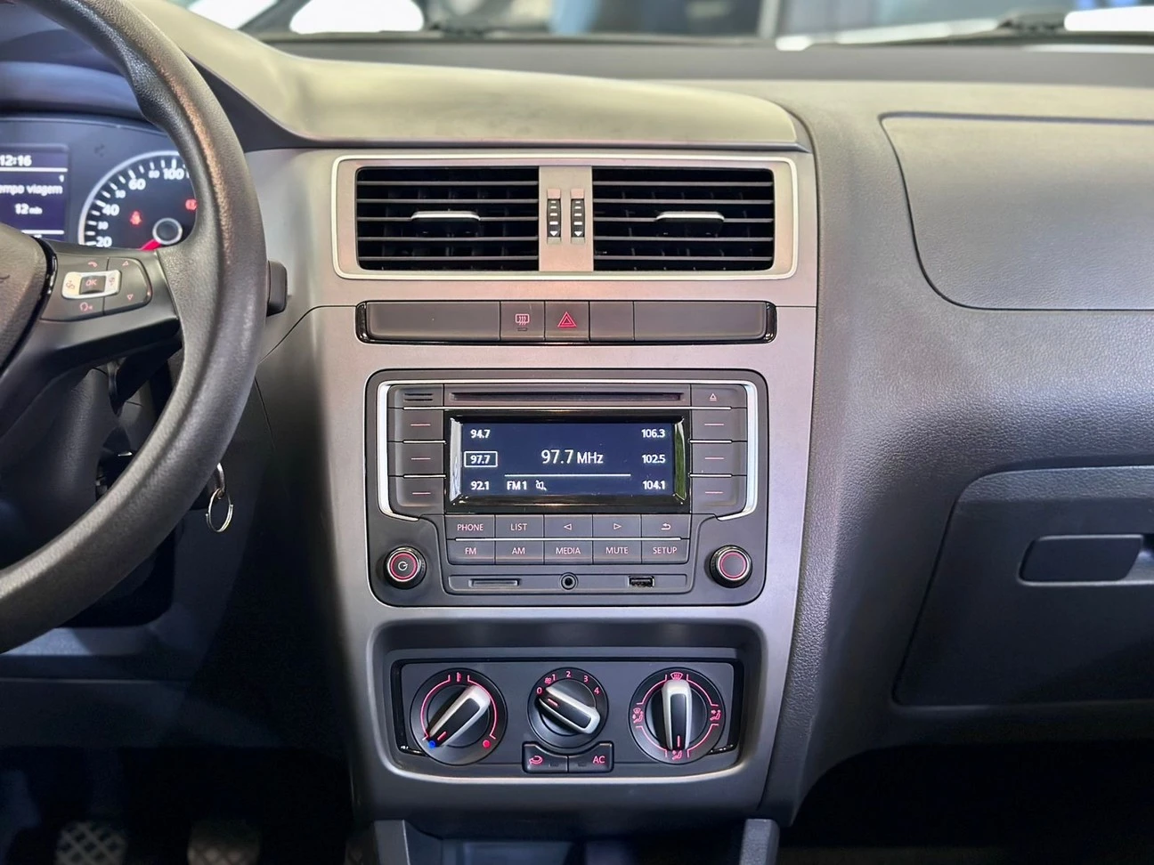 VOLKSWAGEN FOX