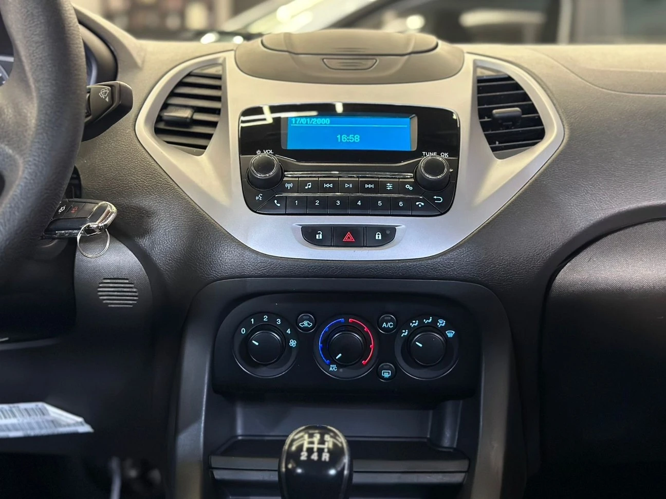 FORD KA