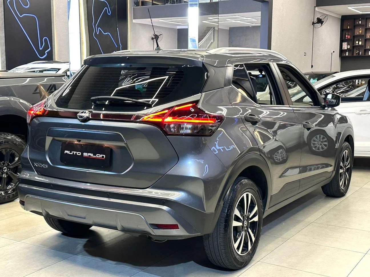 NISSAN KICKS