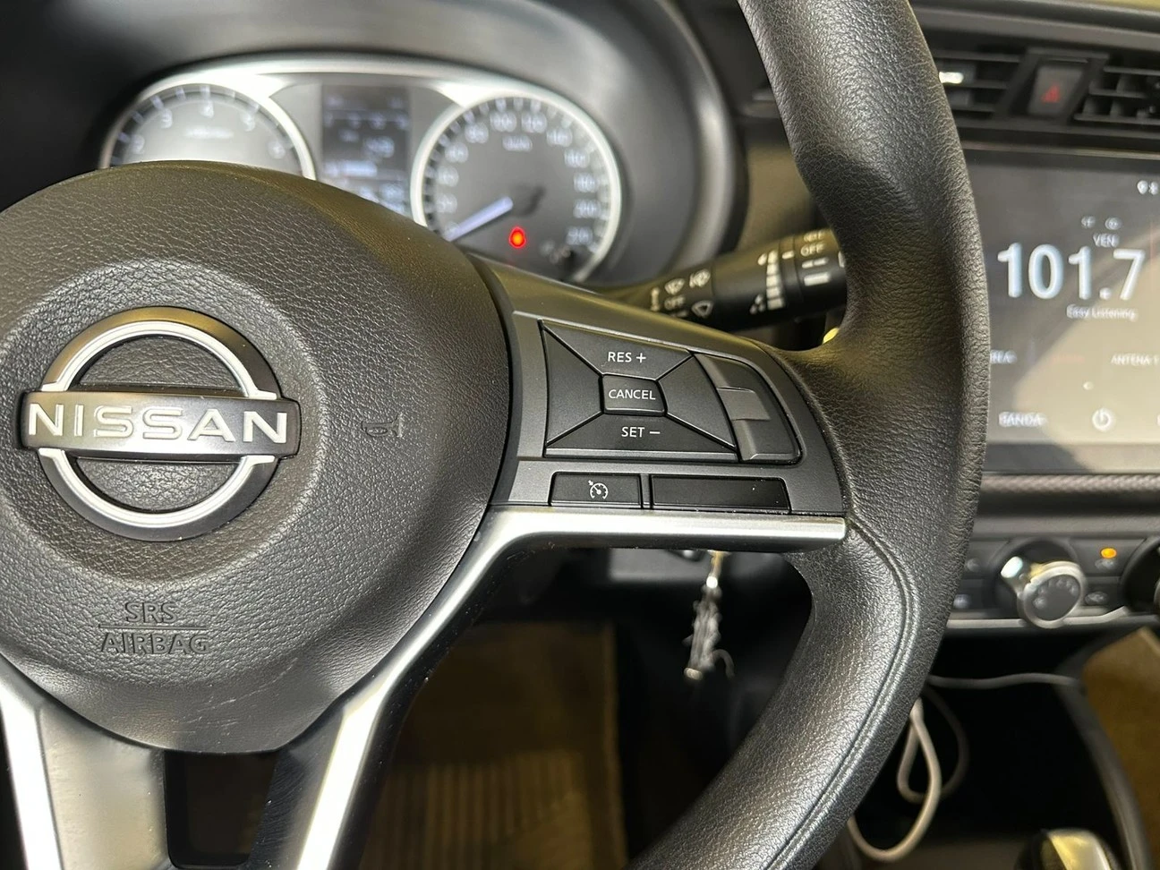 NISSAN KICKS