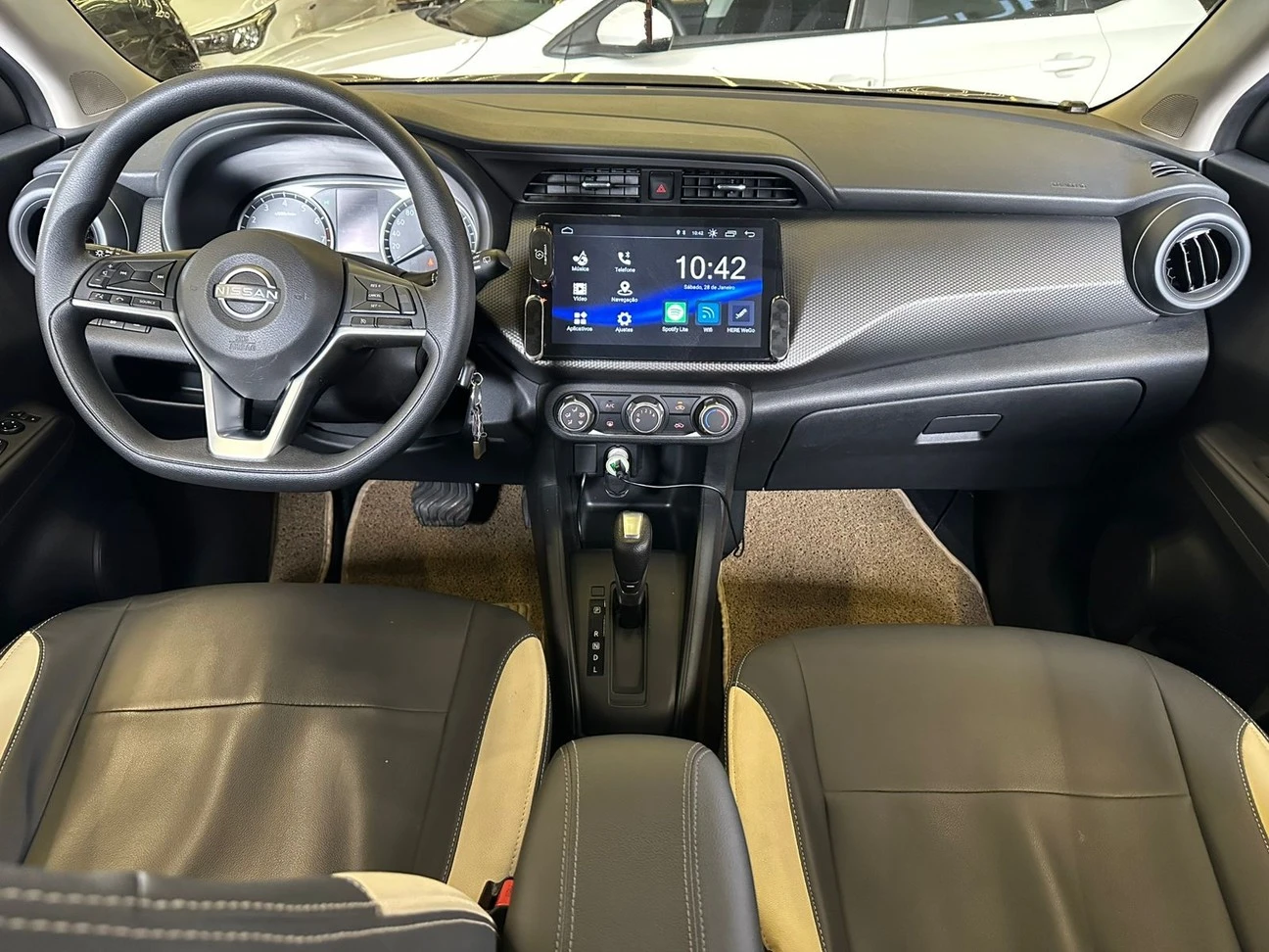 NISSAN KICKS