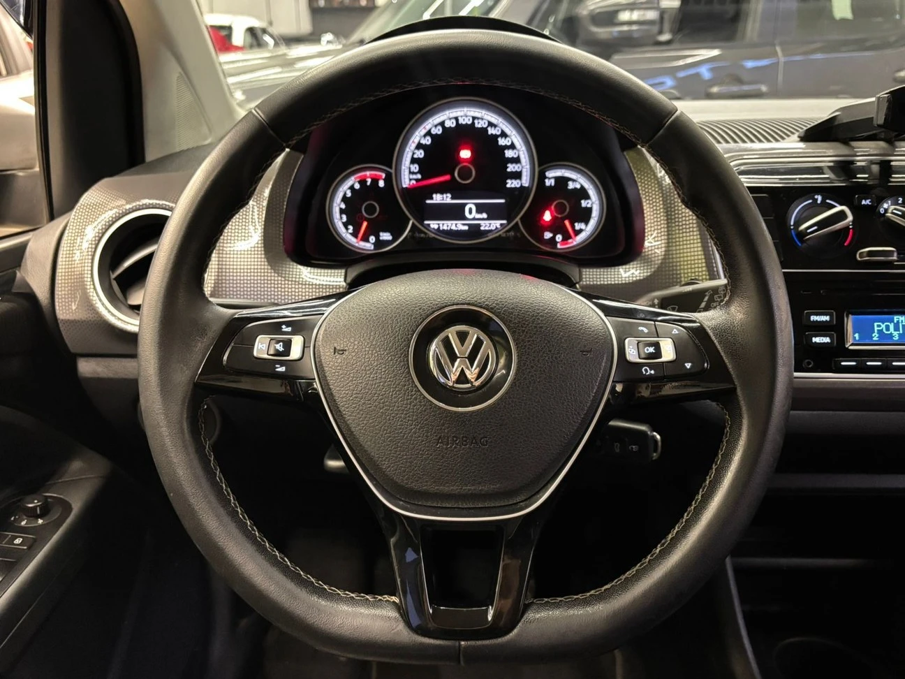 VOLKSWAGEN CROSS UP