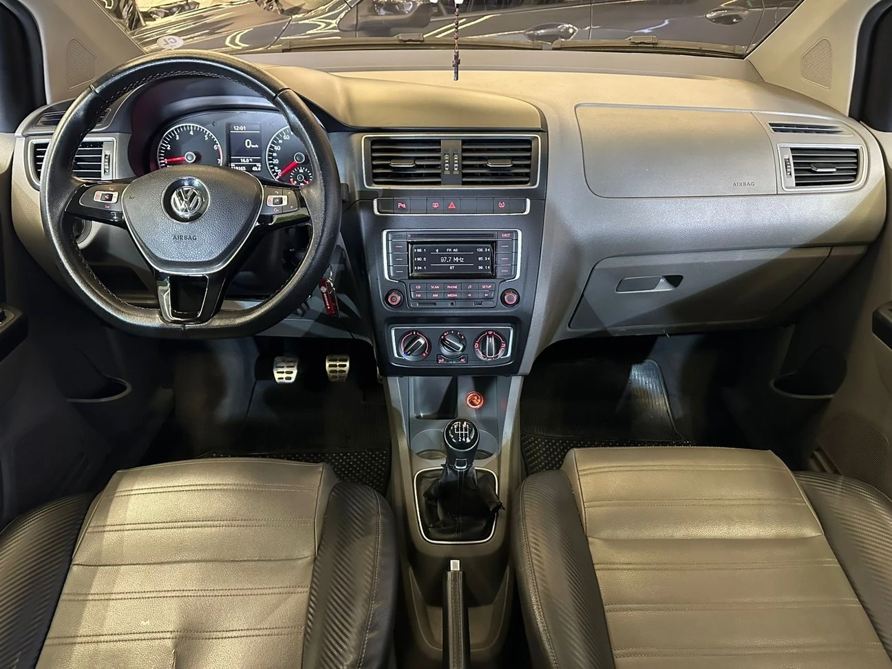 VOLKSWAGEN FOX