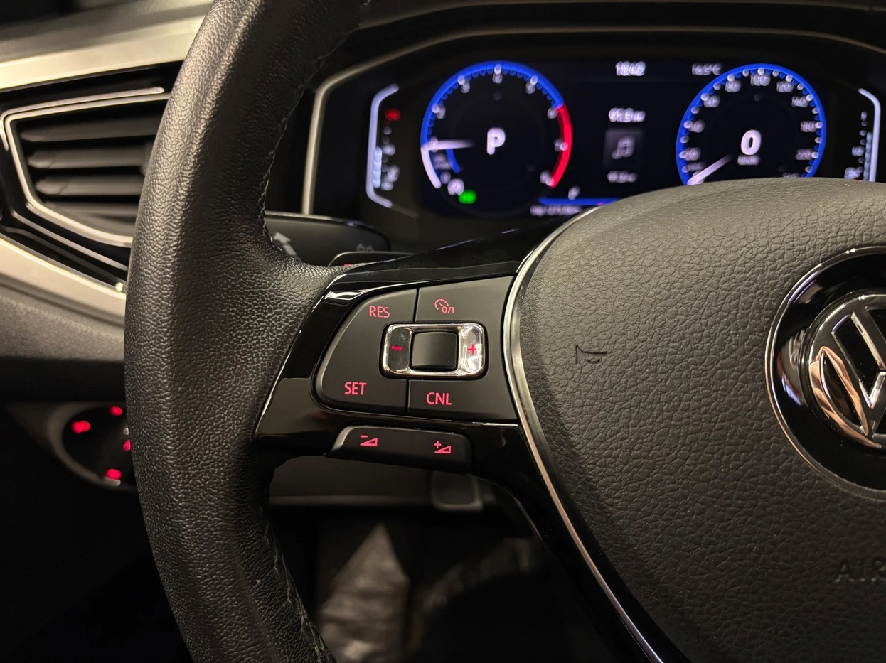 VOLKSWAGEN VIRTUS