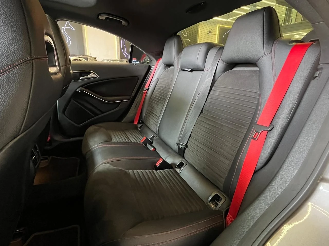 MERCEDES-BENZ CLA 250
