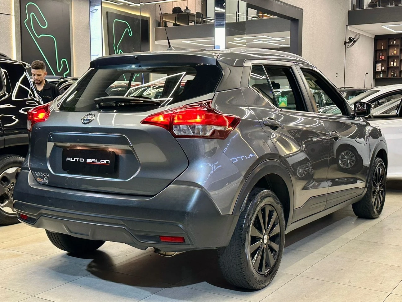 NISSAN KICKS