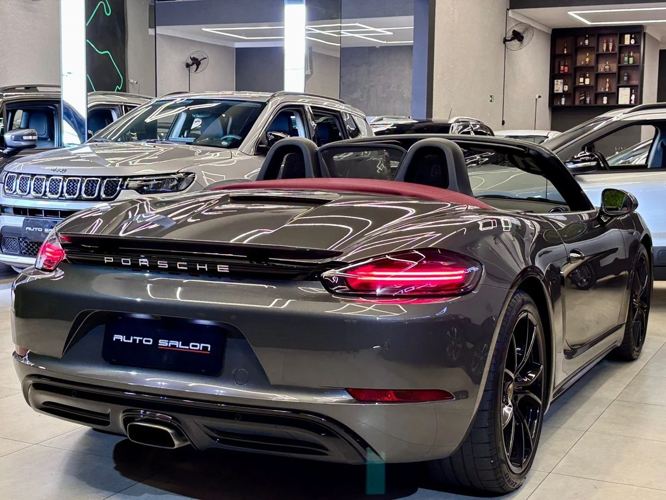 PORSCHE 718