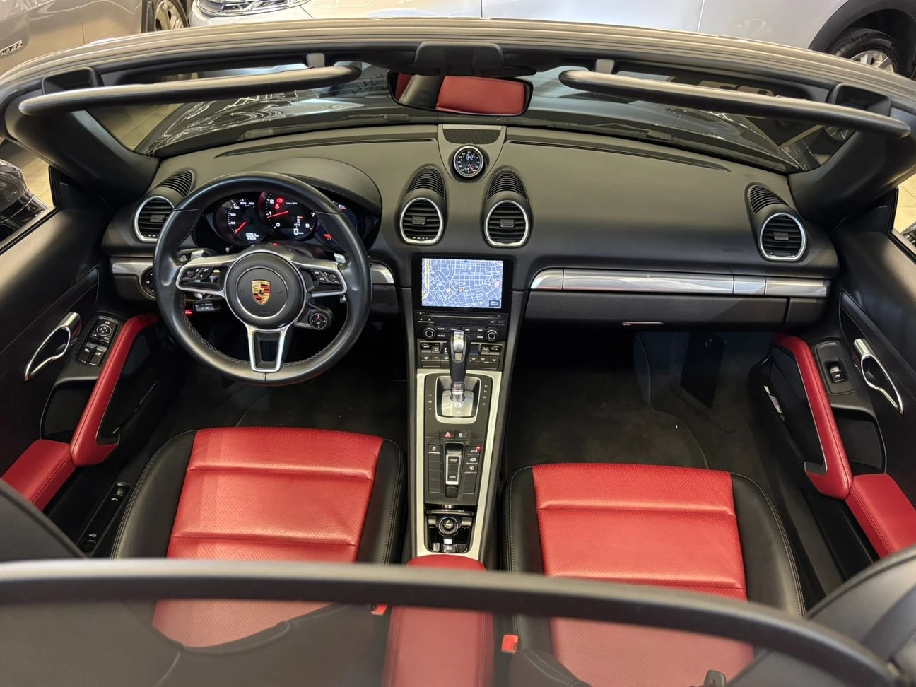 PORSCHE 718