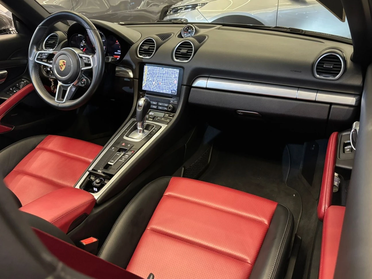 PORSCHE 718
