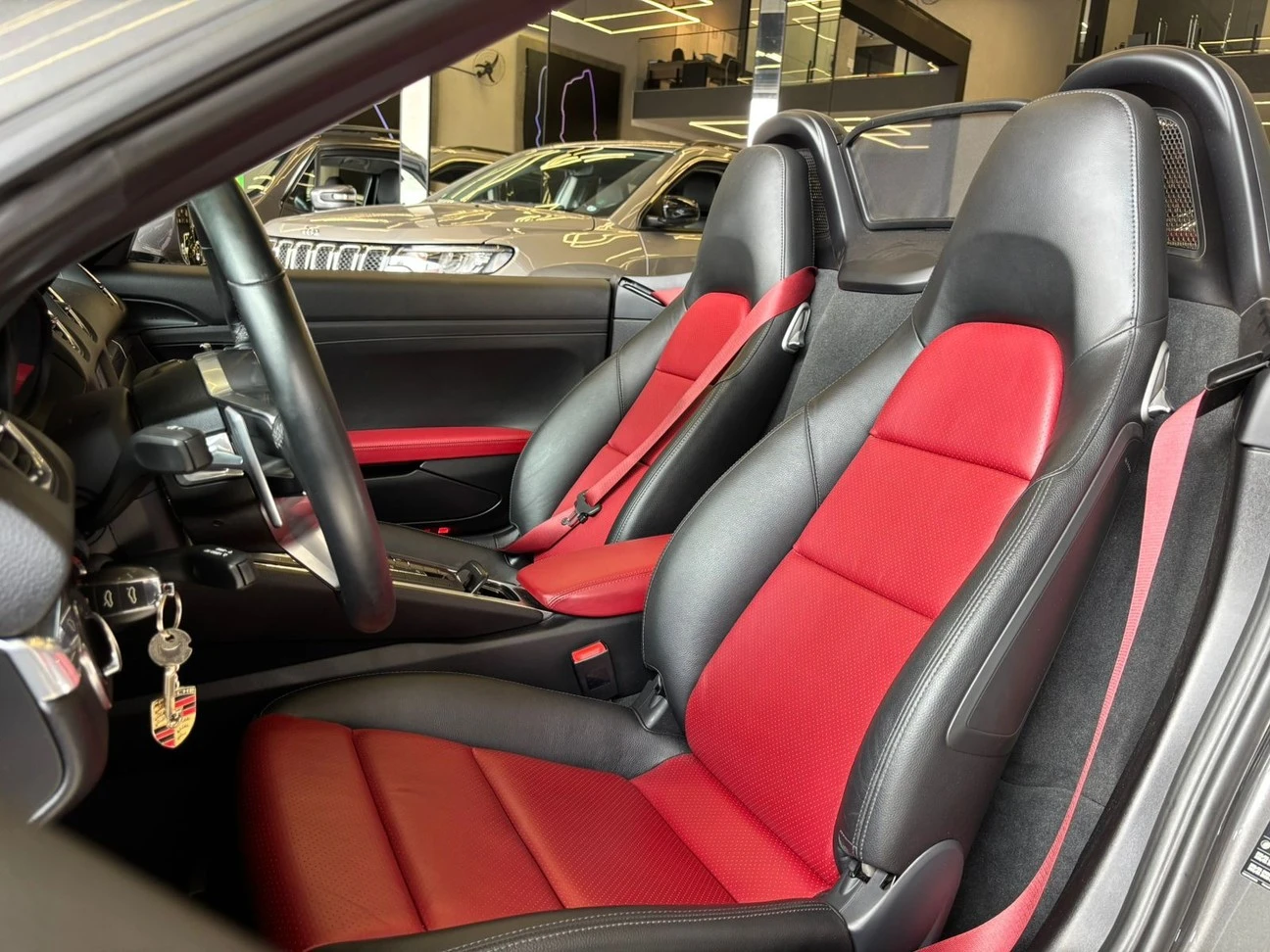 PORSCHE 718