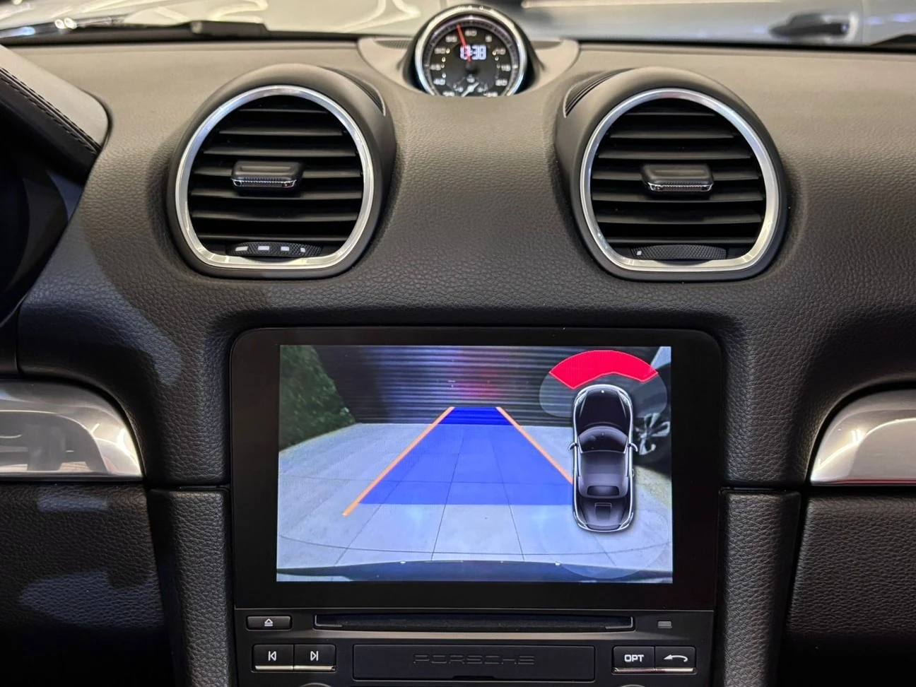 PORSCHE 718