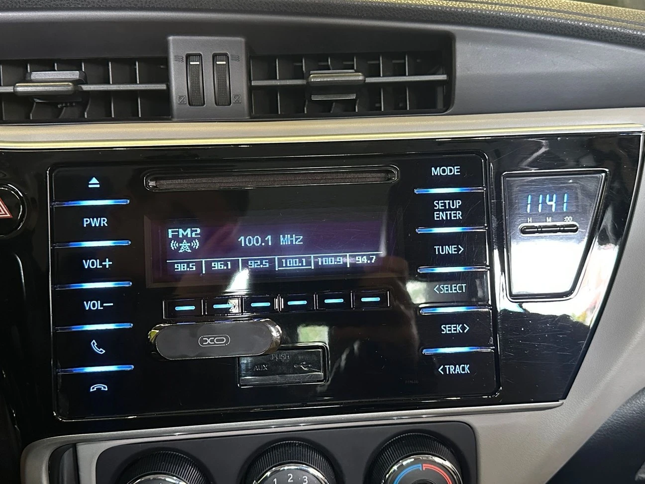 TOYOTA COROLLA