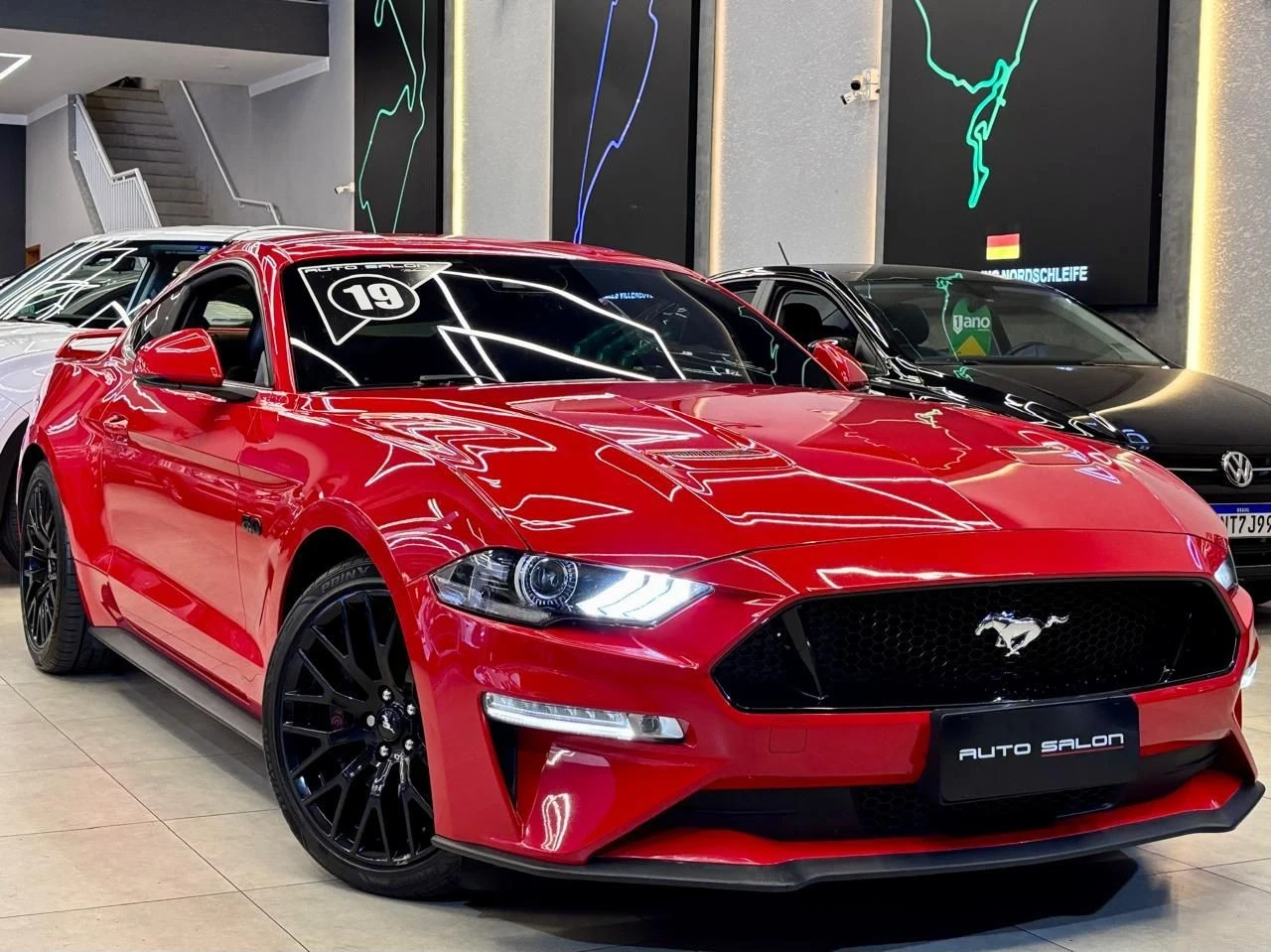 FORD MUSTANG