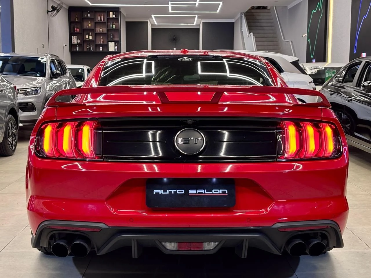 FORD MUSTANG