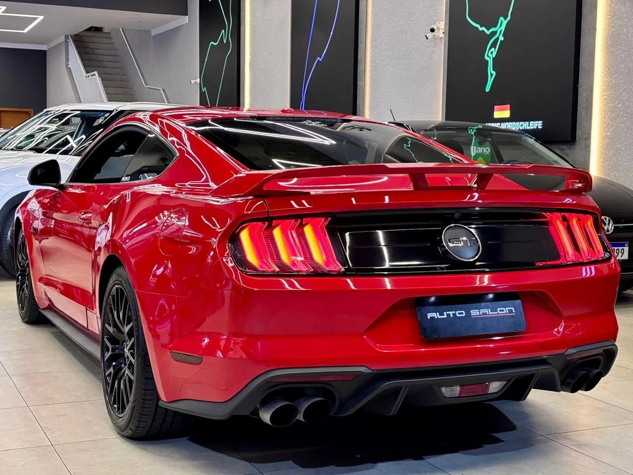 FORD MUSTANG