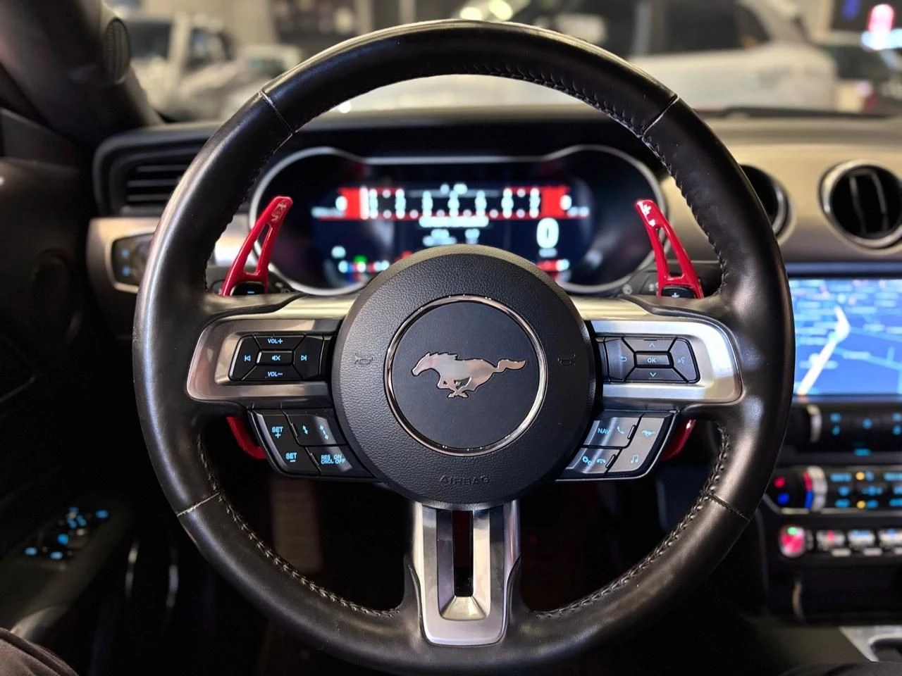 FORD MUSTANG