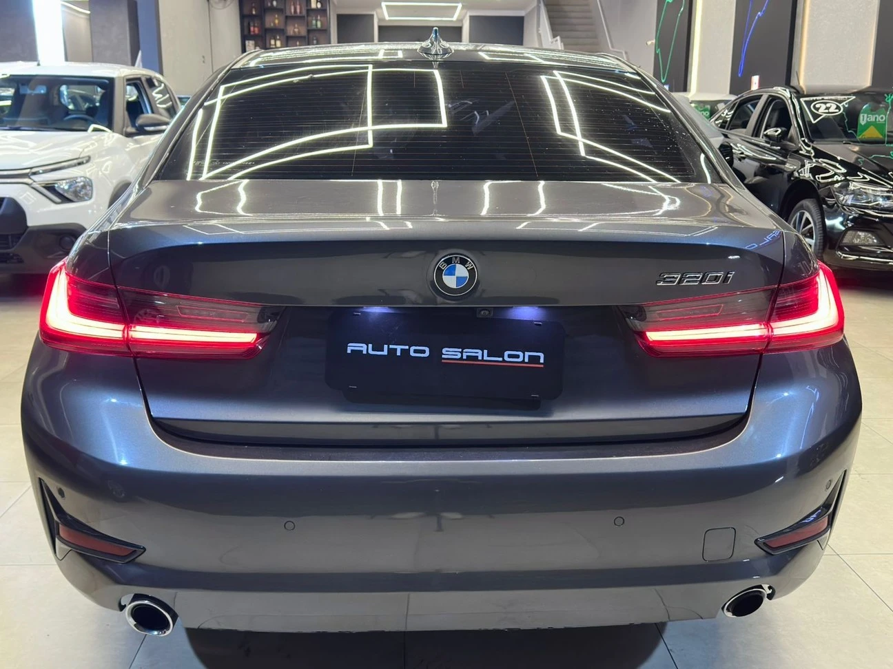 BMW 320i