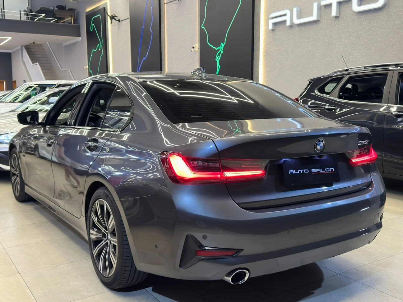 BMW 320i