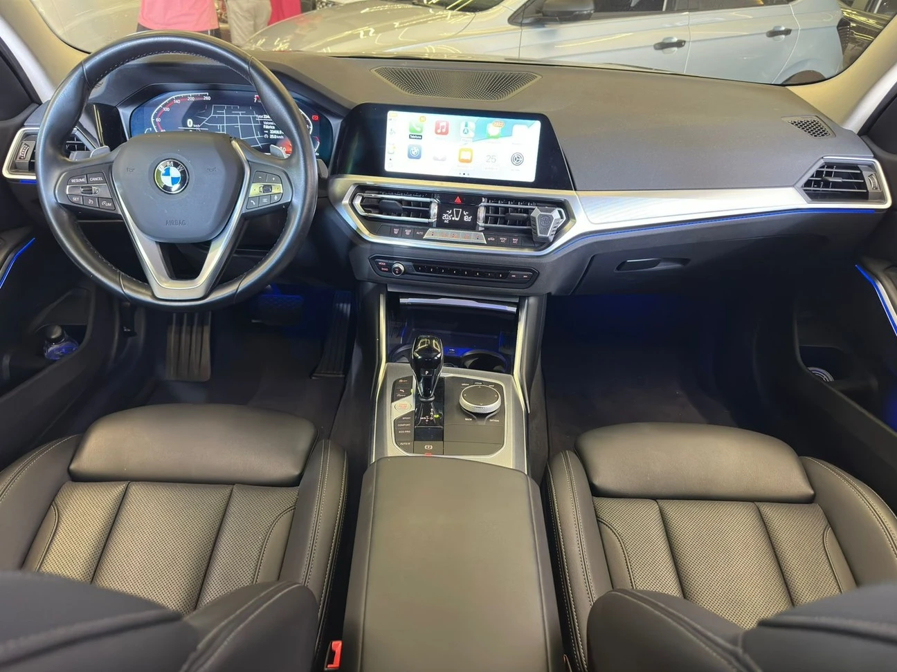 BMW 320i