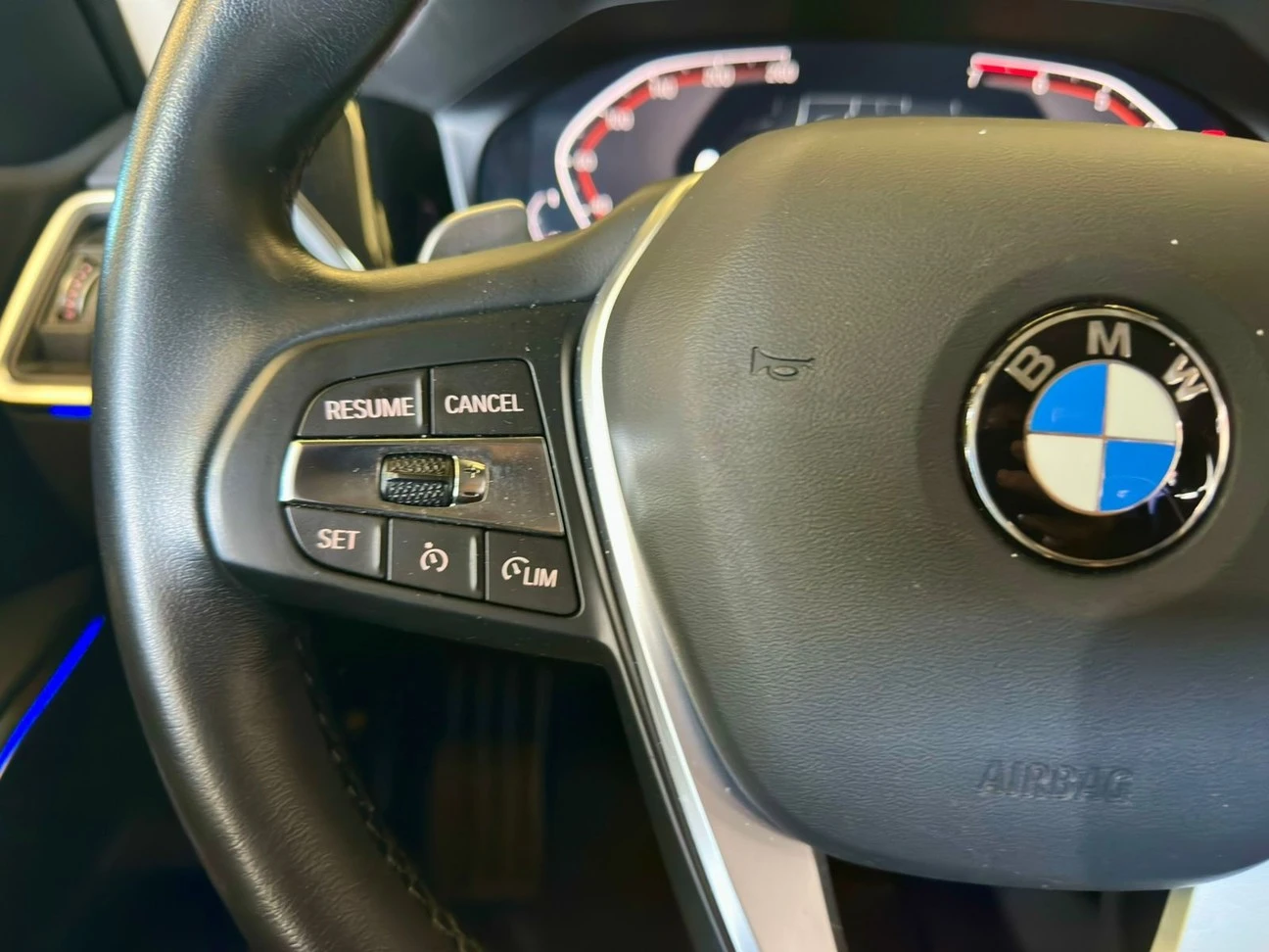 BMW 320i