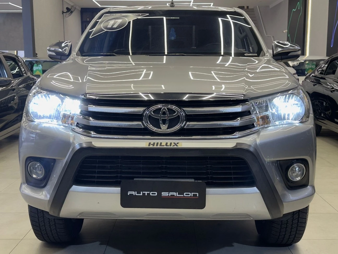 TOYOTA HILUX