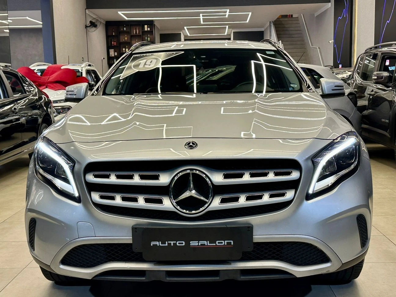 MERCEDES-BENZ GLA 200