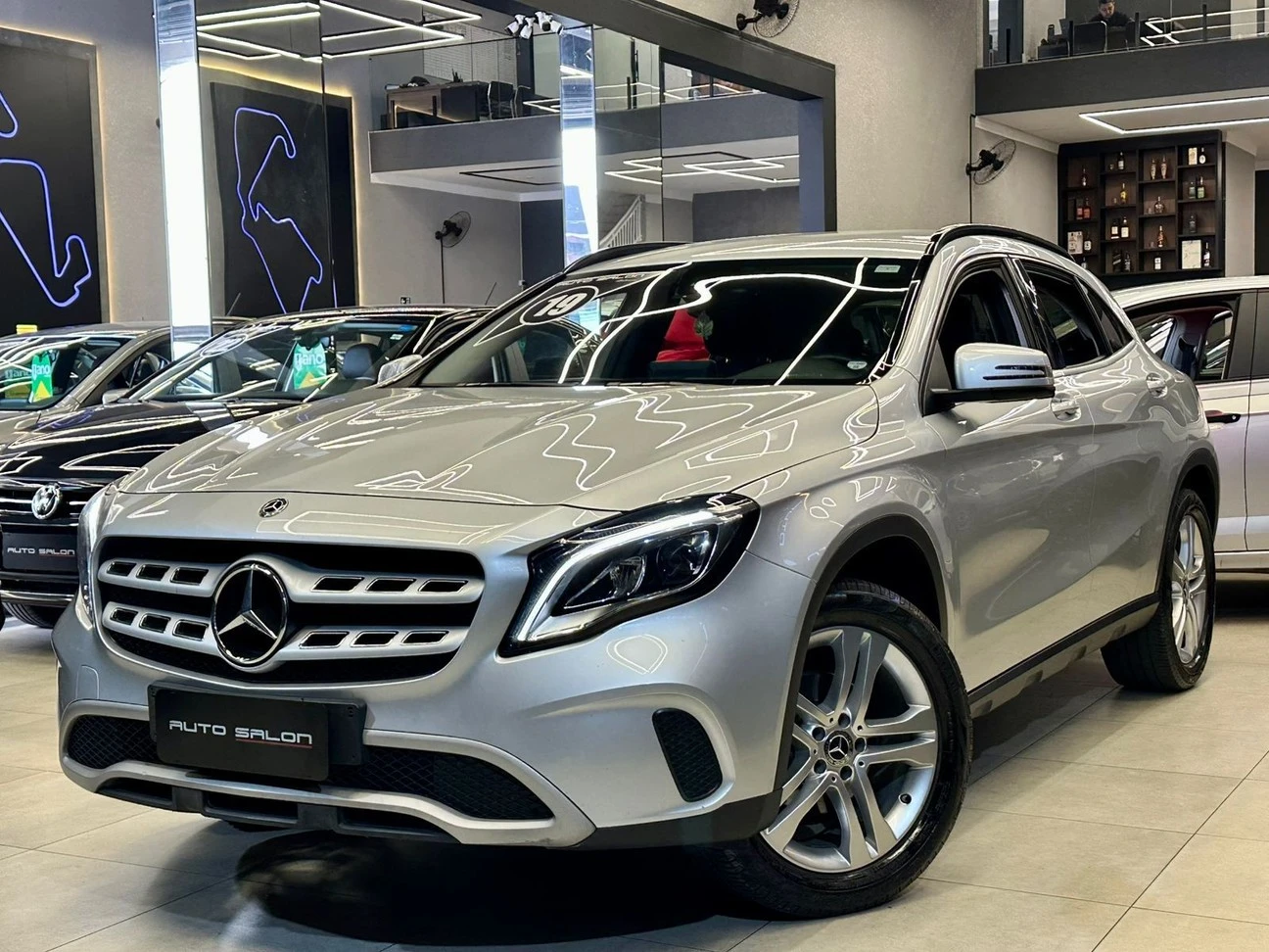 MERCEDES-BENZ GLA 200