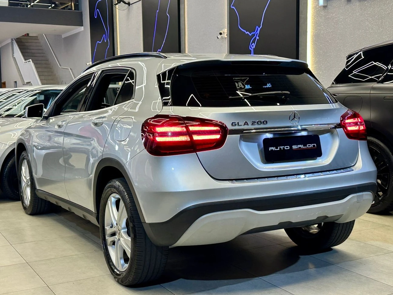 MERCEDES-BENZ GLA 200