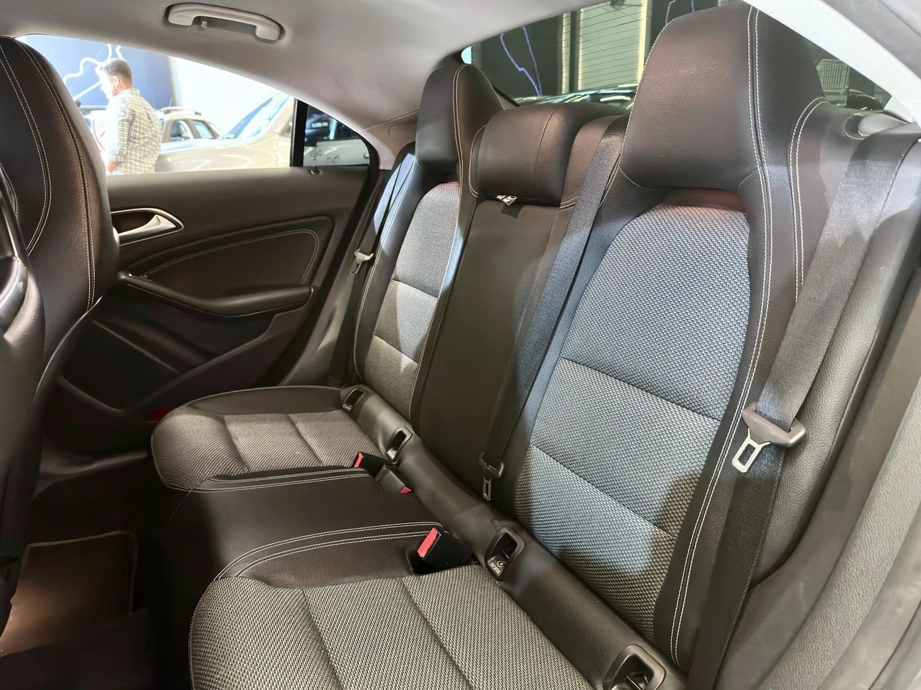 MERCEDES-BENZ CLA 180